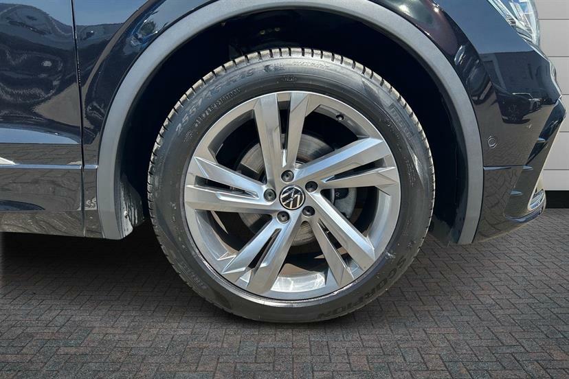 Volkswagen Tiguan 1.5 Tsi 150 R-line Edition Dsg VA23EVX Black #5