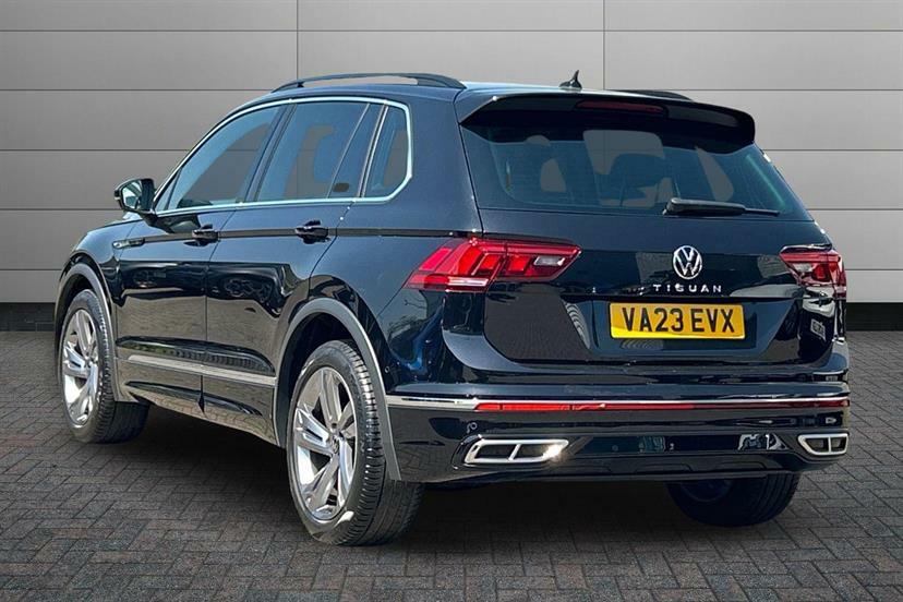 Volkswagen Tiguan 1.5 Tsi 150 R-line Edition Dsg VA23EVX Black #3