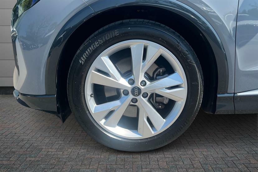Audi Q4 E Tron 150Kw 40 82Kwh S Line VF23KPK Grey #5