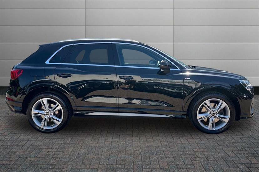 Audi Q3 40 Tfsi Quattro S Line S Tronic LR22USH Black #4
