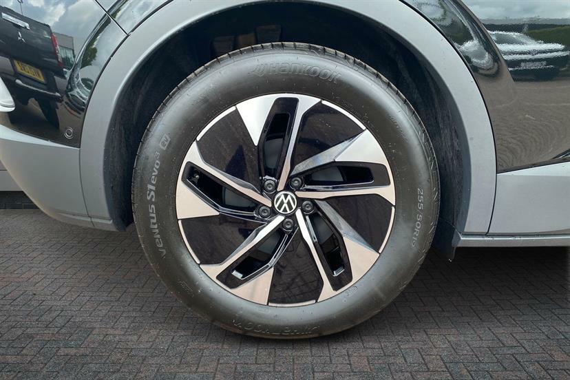 Volkswagen ID.4 210Kw Match Pro 77Kwh MM26GVV Black #5