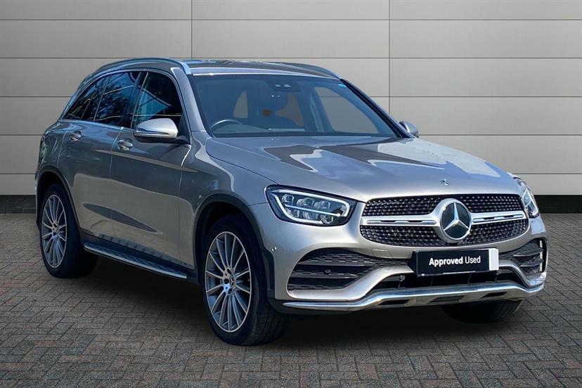 Mercedes-Benz GLC Class 300 4Matic Amg Line Premium 9G-tronic Silver