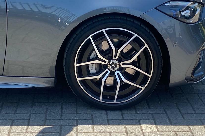 Mercedes-Benz C Class C300 Amg Line Premium Plus 9G-tronic Grey #4