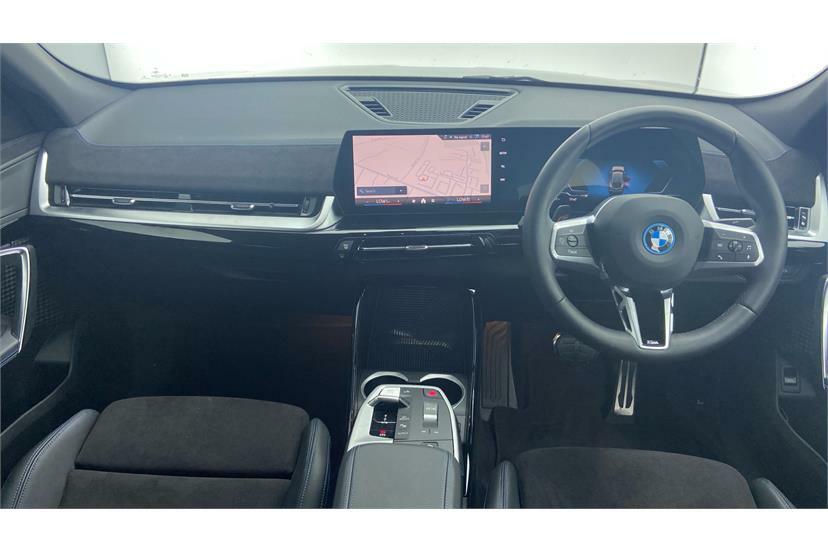 BMW iX2 150Kw Edrive20 M Sport 65Kwh FY26UKD #4