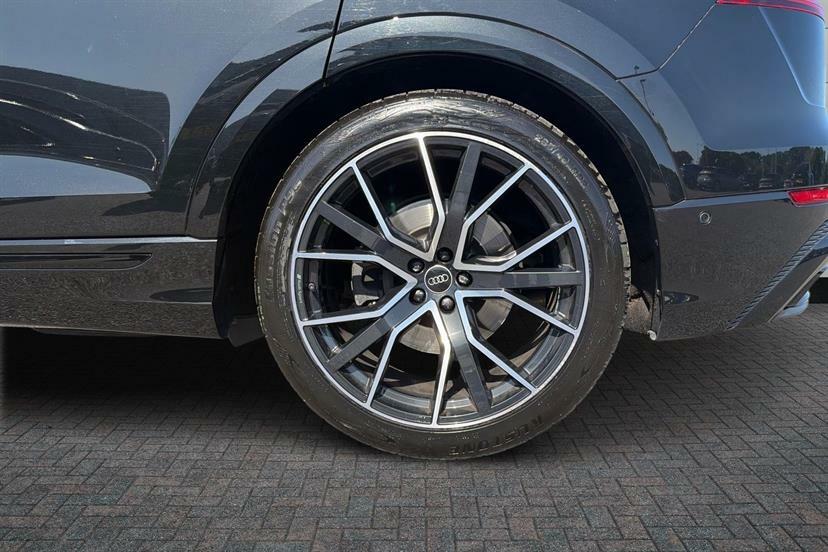 Audi Q8 55 Tfsi Quattro Black Edition Tiptronic EA22KCZ Black #5