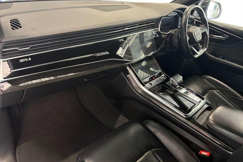 Audi Q8 55 Tfsi Quattro Black Edition Tiptronic EA22KCZ Black #2