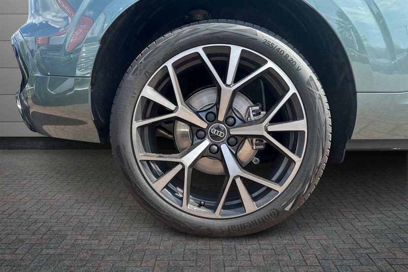 Audi Q3 1.5 E-hybrid Edition 1 S Tronic Soundvision Green #5