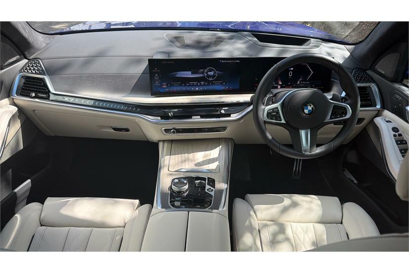 BMW X7 Xdrive40d Mht M Sport Step EK26SXV #4