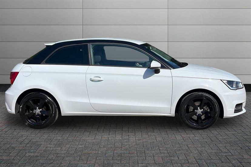 Audi A1 1.4 Tfsi Sport KM65AXJ #4