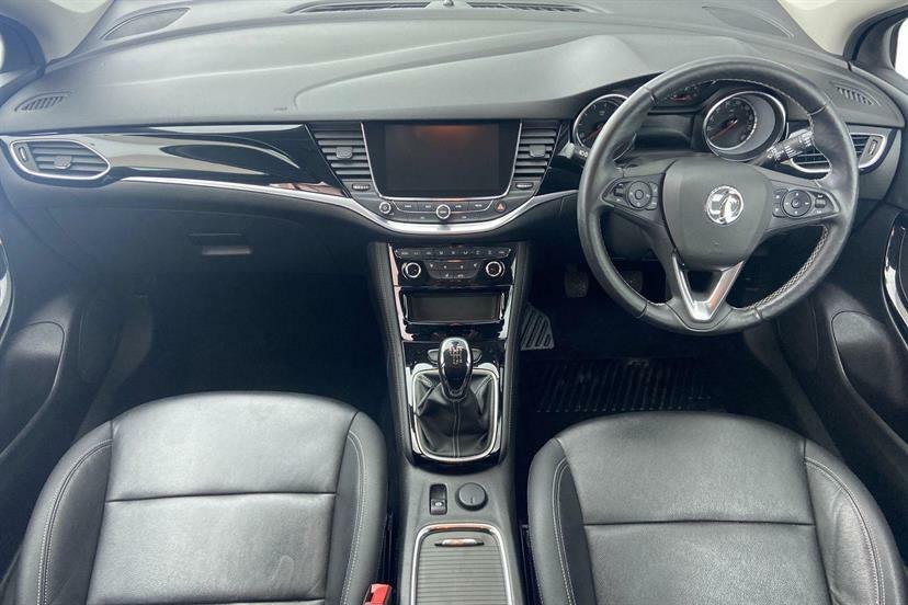 Vauxhall Astra 1.6T 16V 200 Elite Nav DS68LPL Black #6