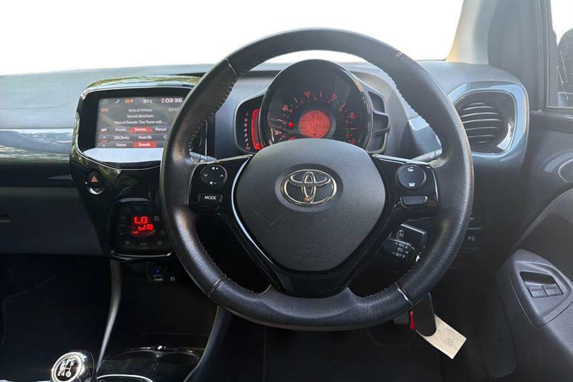 Toyota Aygo 1.0 Vvt-i X-press Black #6