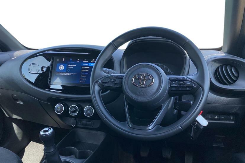 Toyota Aygo X 1.0 Vvt-i Pure YP24UVX Black #6