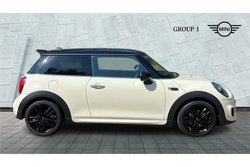 Mini Hatch 1.5 Cooper Sport II Comfortnav Pack AX19EFH White #3