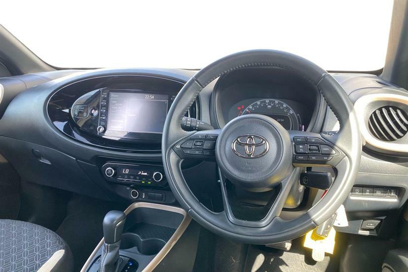 Toyota Aygo X 1.0 Vvt-i Edge Canvasparking HJ23YKV Black #6