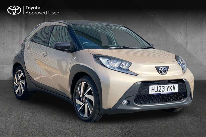 Toyota Aygo X 1.0 Vvt-i Edge Canvasparking Black