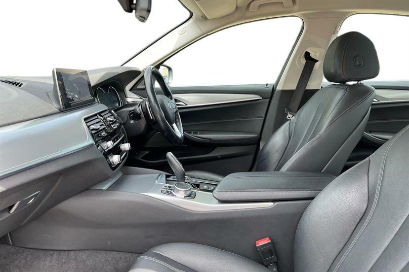 BMW 5 Series 530I Se EU67PLZ #2