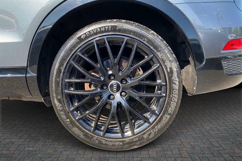 Audi Q3 2.0T Fsi Quattro Black Edition S Tronic DX18KRE Grey #5