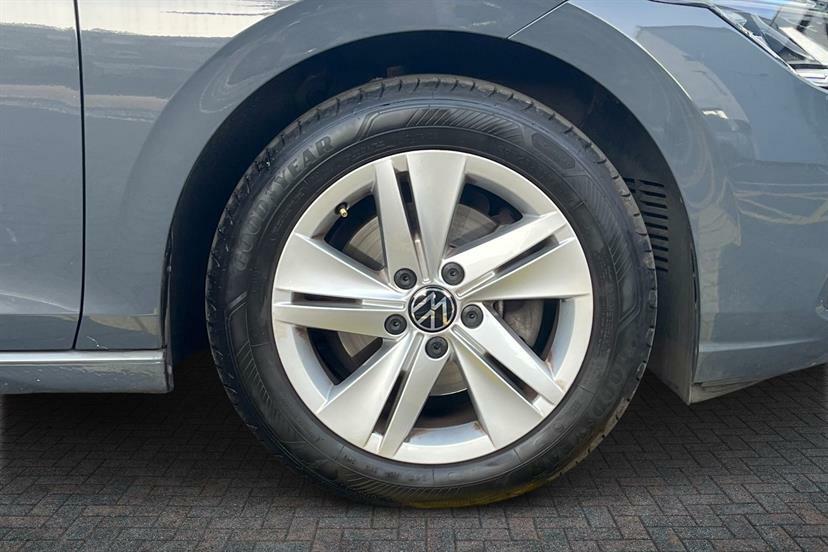 Volkswagen Golf 1.5 Tsi Life AE71XYX Grey #5
