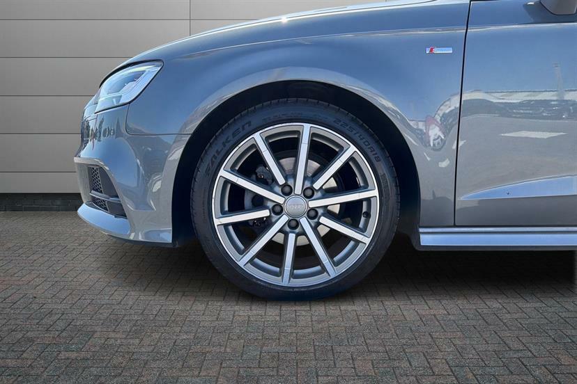 Audi A3 30 Tfsi 116 Black Edition EF19XAV Grey #5
