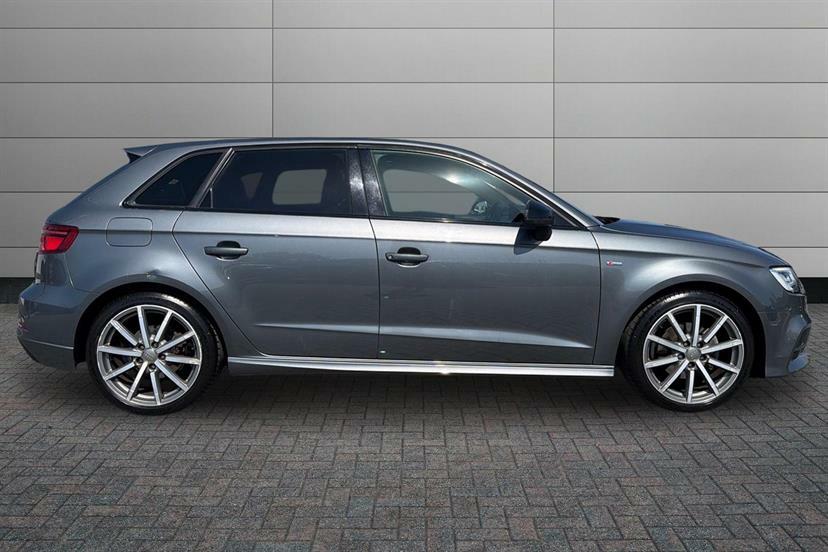 Audi A3 30 Tfsi 116 Black Edition EF19XAV Grey #4