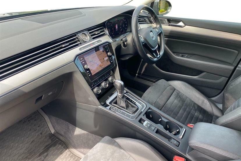 Volkswagen Passat 2.0 Tdi Gt Dsg Panoramic Roof 7 Speed PE68KTD Grey #2