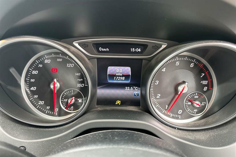 Mercedes-Benz GLA Class 200 Sport Executive Grey #6