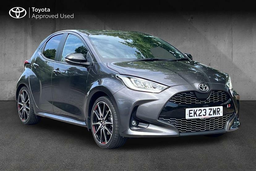 Toyota Yaris 1.5 Hybrid Gr Sport Cvt Grey