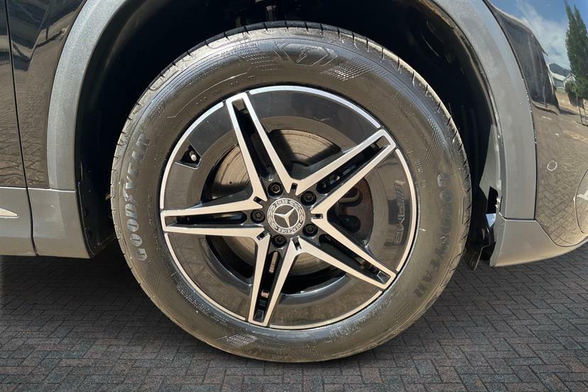 Mercedes-Benz EQA 250 140Kw Amg Line 66.5Kwh WX22WHE Black #4