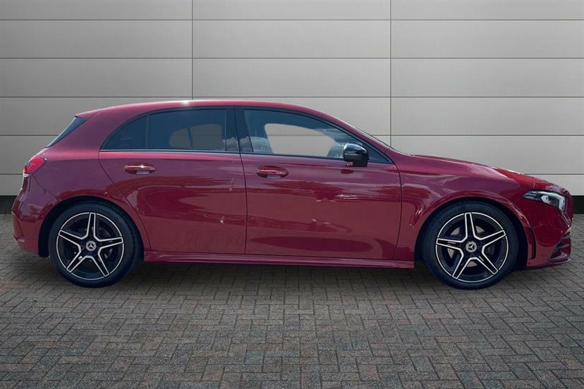 Mercedes-Benz A Class A180 Amg Line Executive FJ72TTZ Red #3