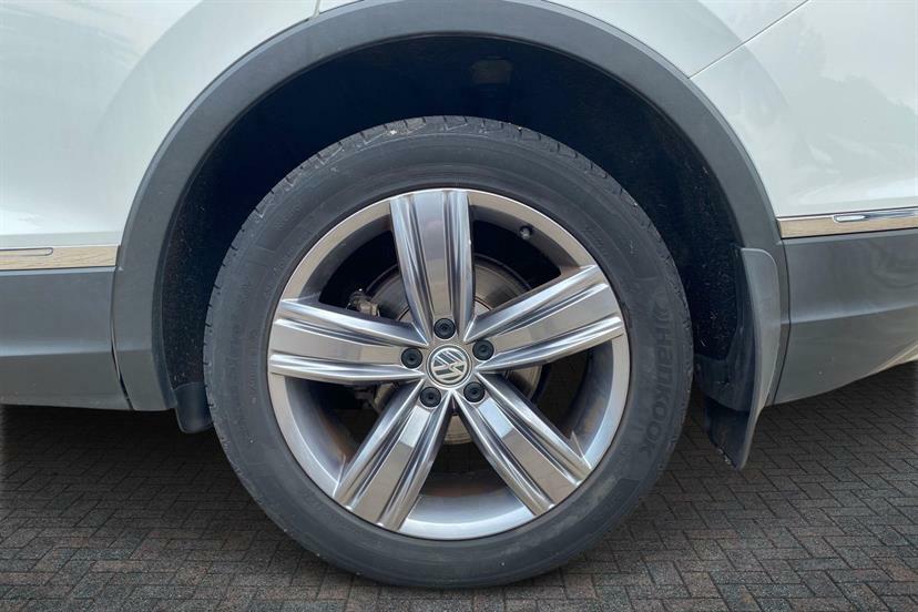 Volkswagen Tiguan Allspace 2.0 Tdi Sel White #5