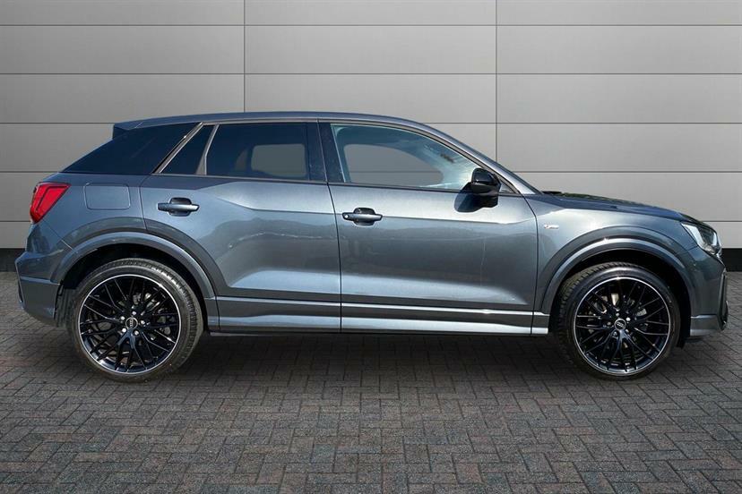 Audi Q2 30 Tfsi Black Edition DA23XNJ Grey #4