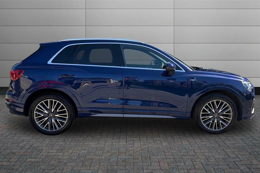 Audi Q3 35 Tfsi S Line EF72LVS Blue #4