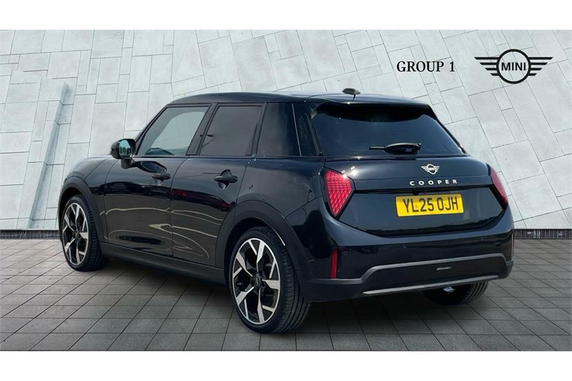 Mini Hatch 1.5 C Exclusive Level 2 YL25OJH Black #2