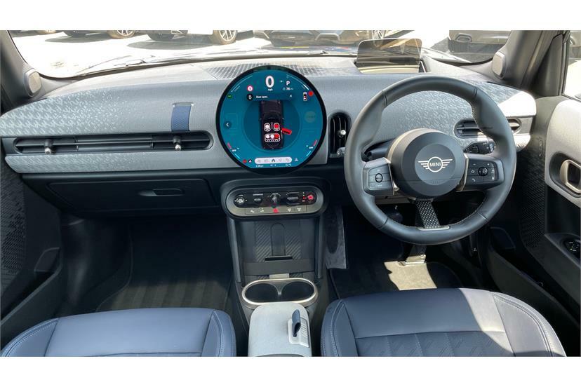 Mini Hatch 1.5 C Exclusive Level 2 YL25OJH Black #4