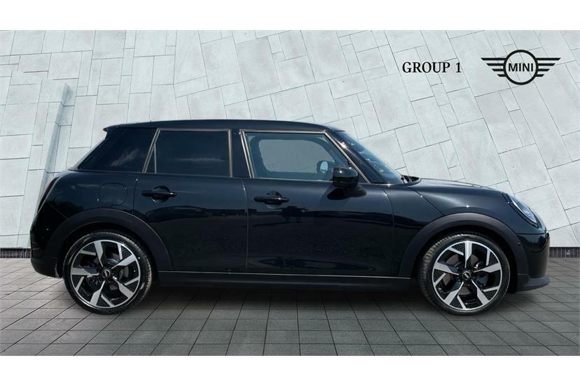 Mini Hatch 1.5 C Exclusive Level 2 YL25OJH Black #3