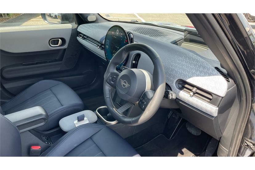 Mini Hatch 1.5 C Exclusive Level 2 YL25OJH Black #6