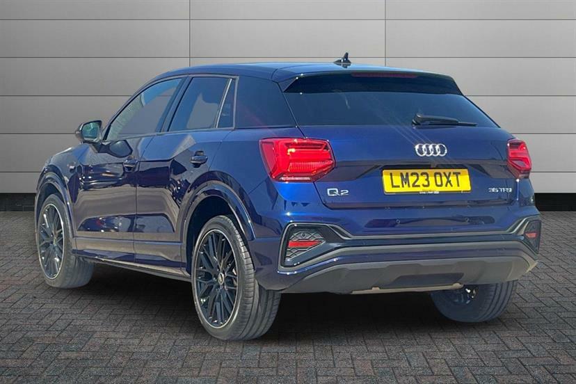 Audi Q2 35 Tfsi Black Edition S Tronic LM23OXT Blue #3
