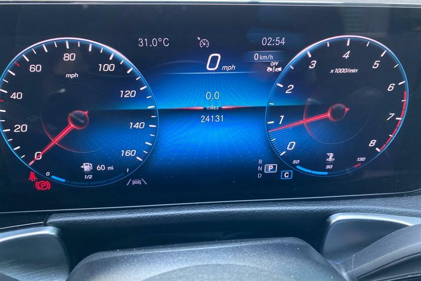 Mercedes-Benz GLB Class 200 Amg Line Premium 7G-tronic DA23SZG White #6