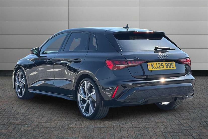 Audi A3 1.5 Tfsi 150 Black Edition S Tronic KJ25BDE Black #3