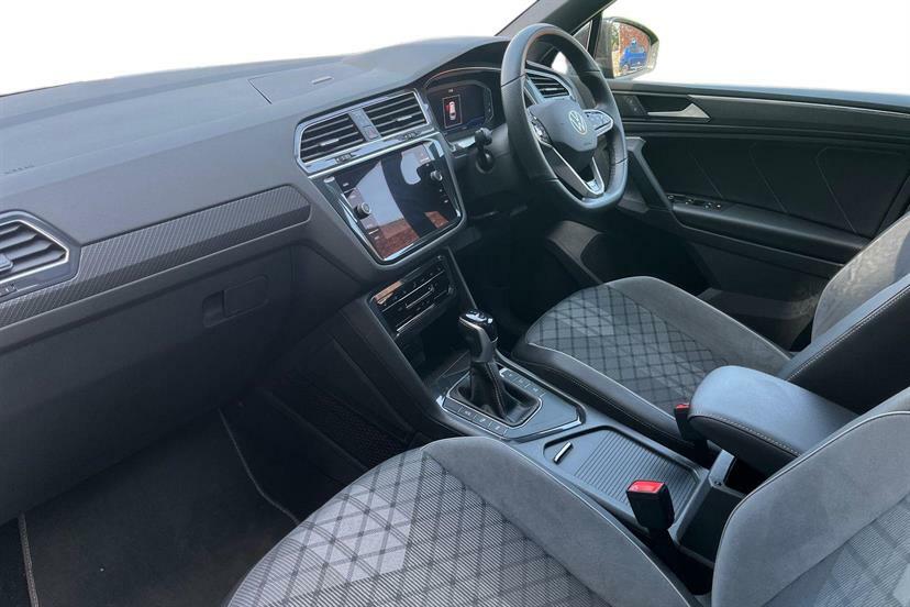 Volkswagen Tiguan 1.5 Tsi 150 Black Edition Dsg MV24SZL Black #2
