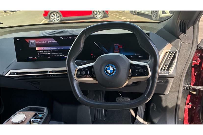 BMW iX 240Kw Xdrive40 M Sport 76.6Kwh LD22KUR Red #5