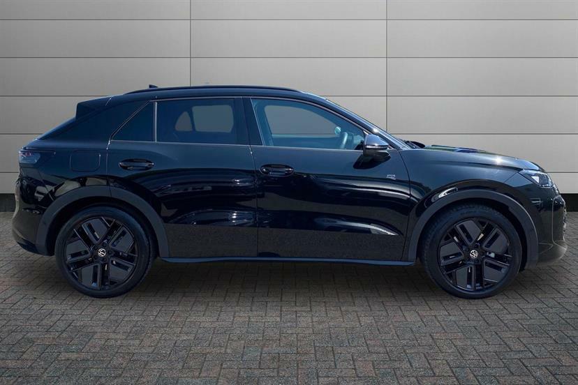 Volkswagen T-Roc 1.5 Etsi 150 R-line Dsg WR26HBY Black #4