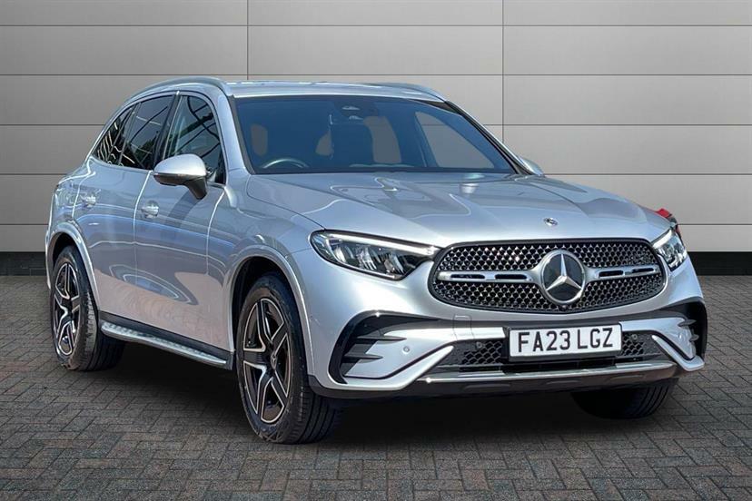 Mercedes-Benz GLC Class 300 4Matic Amg Line 9G-tronic Silver