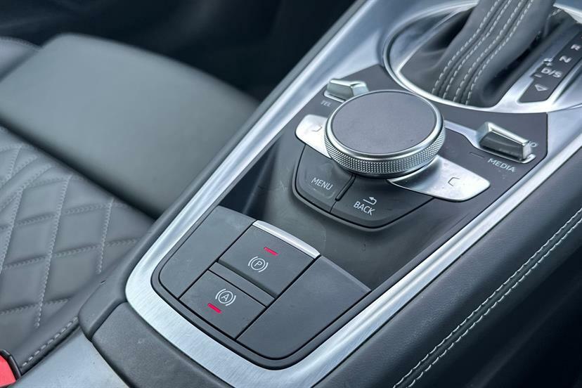 Audi TTS S Coup- Final Edition Tfsi 320 Ps S Tronic White #47