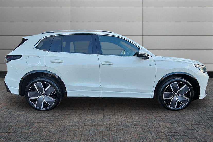 Volkswagen Tiguan 1.5 Etsi 150 R-line Dsg DA26BKE White #4