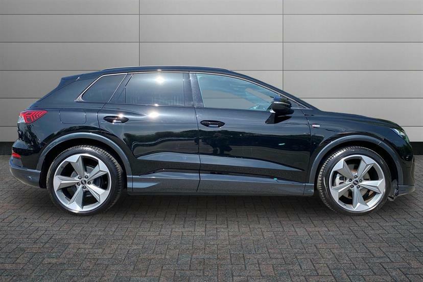 Audi Q4 E Tron 210Kw 45 82Kwh Black Edition KN75XCX Black #4