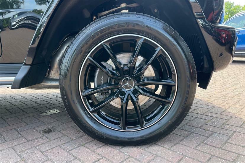 Mercedes-Benz G Class G450d Amg Line Premium Plus 9G-tronic Black #4