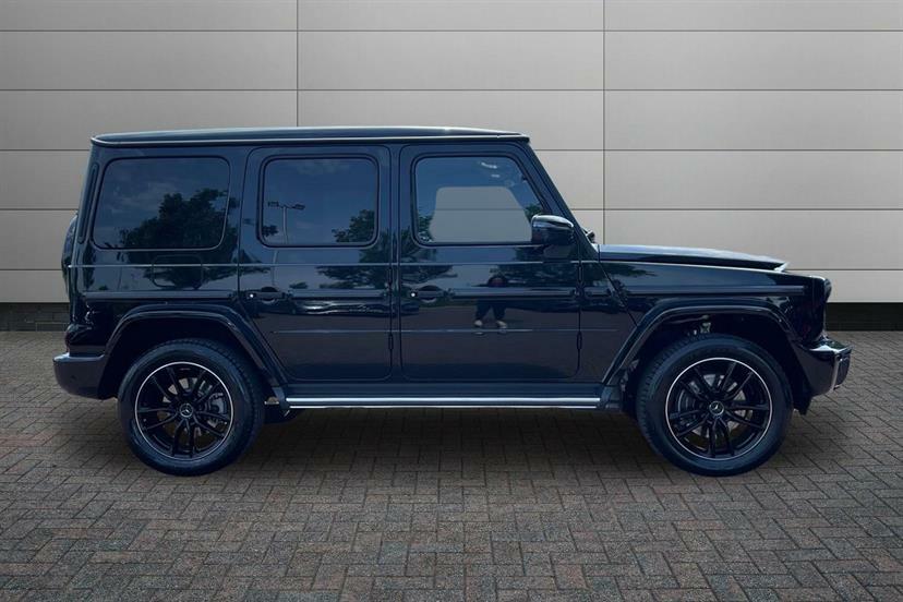Mercedes-Benz G Class G450d Amg Line Premium Plus 9G-tronic Black #3
