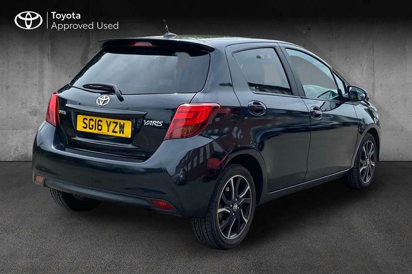 Toyota Yaris 1.33 Vvt-i Design SG16YZW Black #2