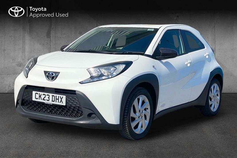 Toyota Aygo X 1.0 Vvt-i Pure CK23DHX White #3